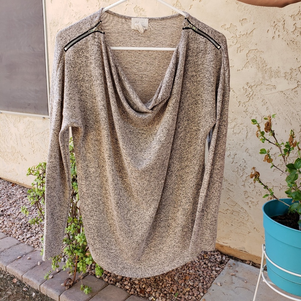 Andrea Jovine Zipper Shoulder Gray Slouch Sweater
